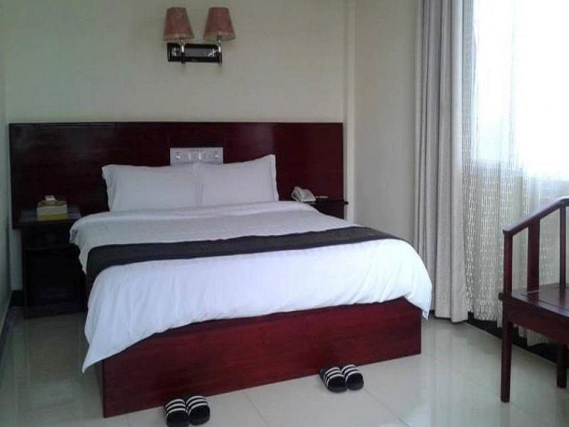 Golden Hill Hotel - Lashio 외부 사진