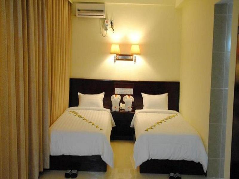 Golden Hill Hotel - Lashio 외부 사진