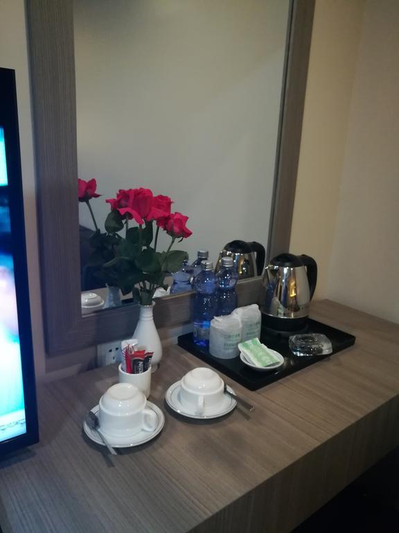 Golden Hill Hotel - Lashio 외부 사진